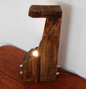 Διακοσμητικό φωτιστικό επιτραπέζιο από ξύλο 365
