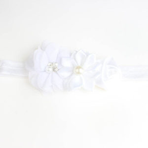 Βρεφική κορδέλα άσπρη με λουλούδια και μαργαριτάρι