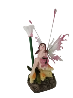 Νεράιδα καθιστή σε μανιτάρι με λουλουδάκι με led φωτάκι,μωβ μεταλλικά φτερά (resin,14εκ)