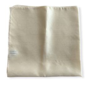Τετράγωνο μονόχρωμο μαντήλι από 100 % μετάξι