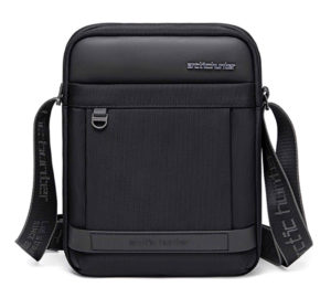 ARCTIC HUNTER K00162-BK | ARCTIC HUNTER τσάντα ώμου K00162 με θήκη tablet, αδιάβροχη, 4.62L, μαύρη