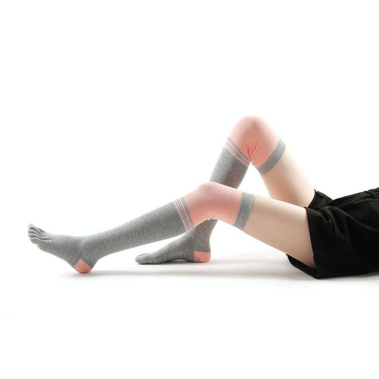 Ladies Over The Knee Yoga Socks Winter Warm Non-Slip Dance Five-Finger Socks, Size: Free Size( Striped Gray) (OEM)