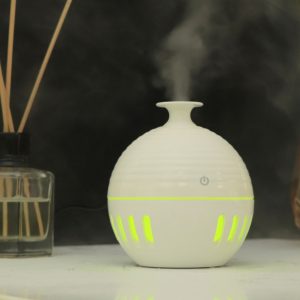 Wood Grain USB Hollowed-out Humidifier Seven Color Aromatherapy Lamp Automatic Alcohol Sprayer with Remote Control(White-2) (OEM)