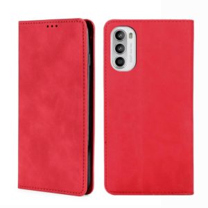 For Motorola Moto G52 4G/G82 5G Skin Feel Magnetic Horizontal Flip Leather Phone Case(Red) (OEM)