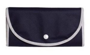 U-BAG DETROIT Τσάντα αγοράς με χρωματική αντίθεση στο χερούλι / Non woven 39,5 x 46εκ. Χερούλια: 26 x 2,5εκ. Χωρητικότητα 12L NAVY