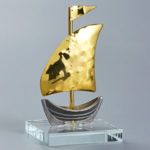 Χρυσό Μεταλλικό Καράβι σε Γυάλινη Βάση (4x5cm) - NU2017, nv-70-00032-2017