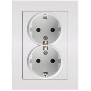 Entac Arnold Recessed wall socket 2x earthed White.