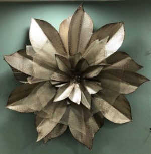 Διακοσμητικό επιτοίχιο μεταλλικό λουλούδι σαμπανιζε 34cm handmade