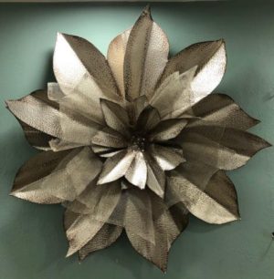 Διακοσμητικό επιτοίχιο μεταλλικό λουλούδι σαμπανιζε 60 cm handmade